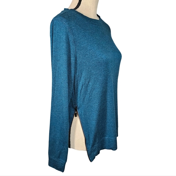 Matty M Gorgeous Blue Green Sweatshirt With Zipper Accents, Size Small - Picture 2 of 9